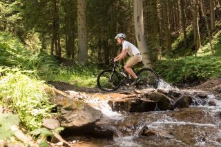 03Mountainbiken_E-Bike_Copyright-Tourismusregion-Mittelkaernten_Ferdinand_neumueller.jpg